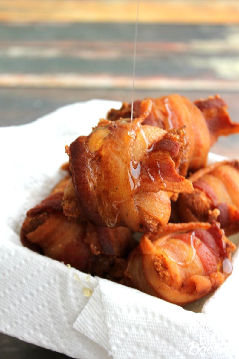 Elvis had it so so right! These Elvis Bacon Bites are crispy, peanut buttery mouthfuls of fried food happiness! #BaconMonth