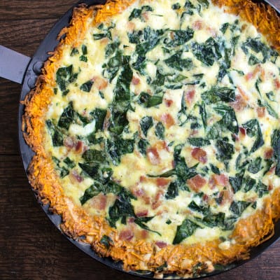 Spinach and Bacon Quiche with Sweet Potato Crust is a deliciously filling breakfast that'll have everyone coming back for seconds!