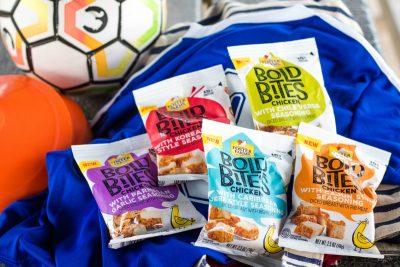 When sports season comes around things get hectic! These 7 Soccer Mom Must Haves will get you ready to cheer on your kiddo and keep them energized for a day of playing hard!