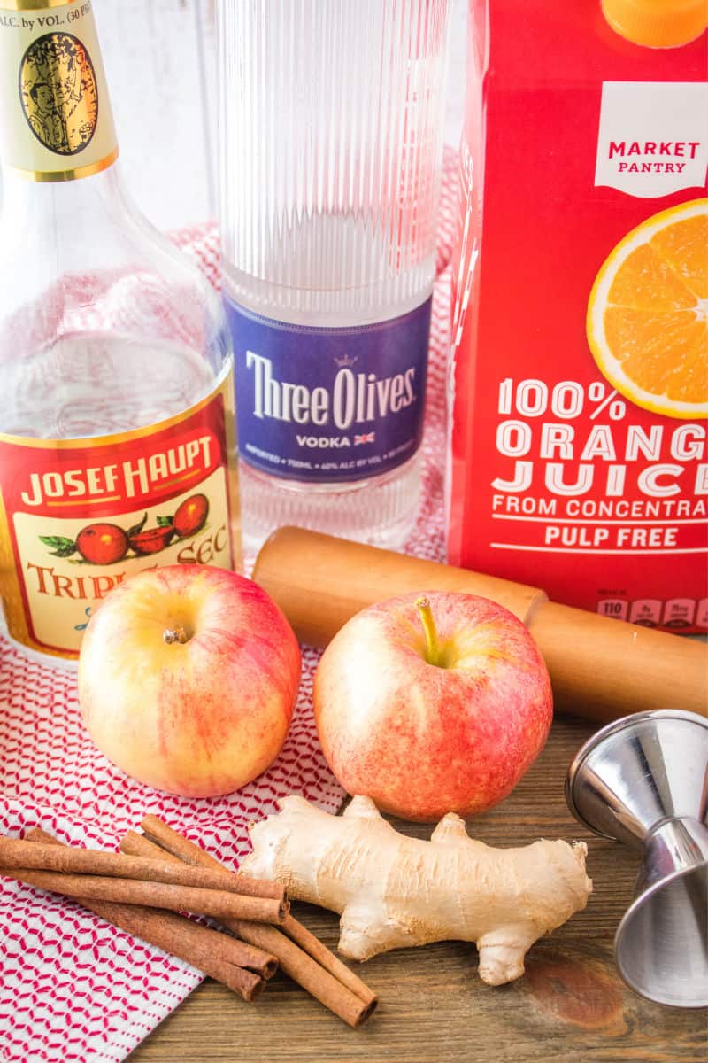 ingredients for a kristy kringle apple smash