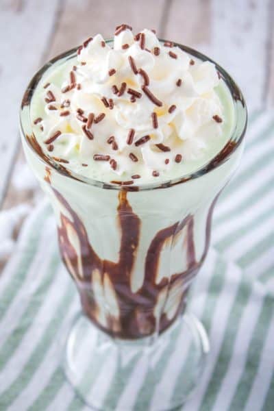 grasshopper drink in a glass with chocolate